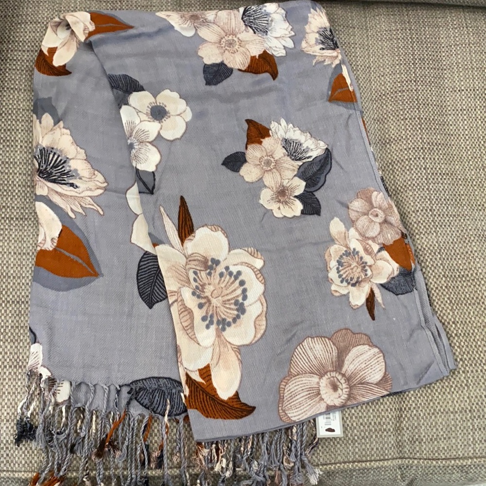 NWT Floral scarf